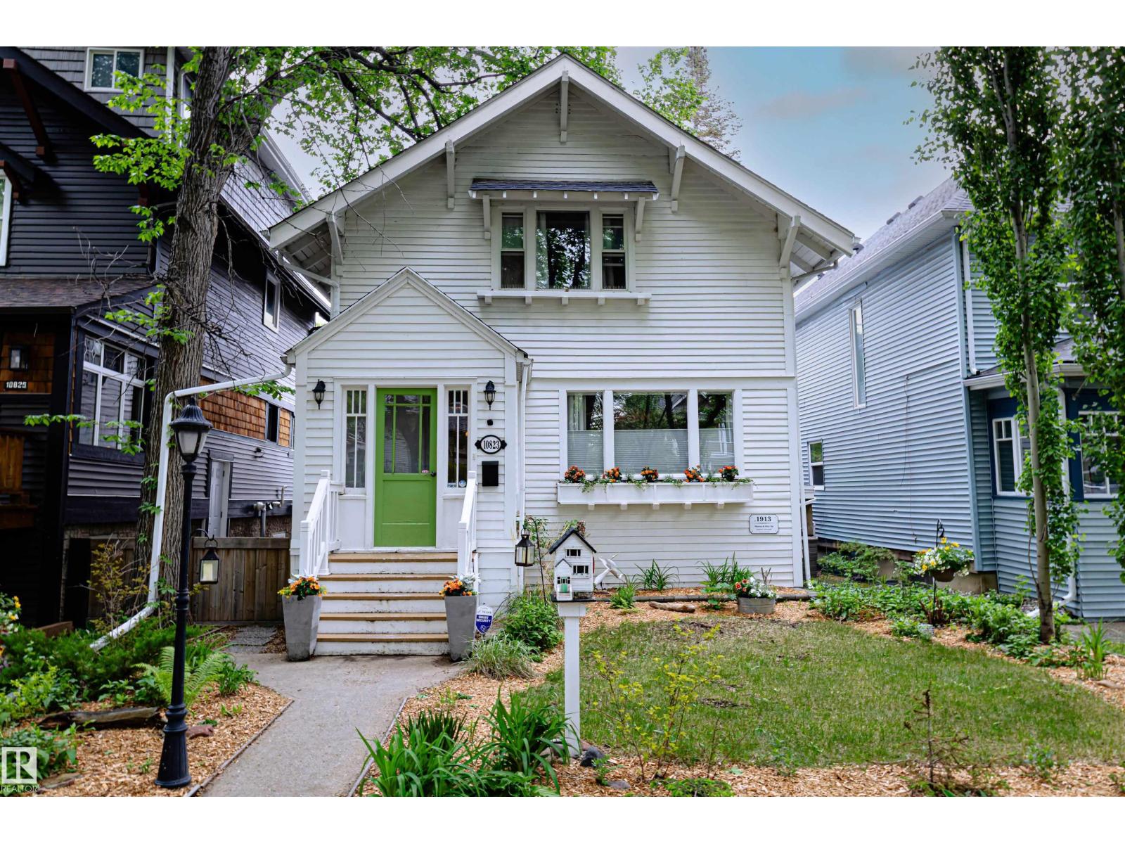 10823 125 Street NW, Edmonton, AB, T5M0L5