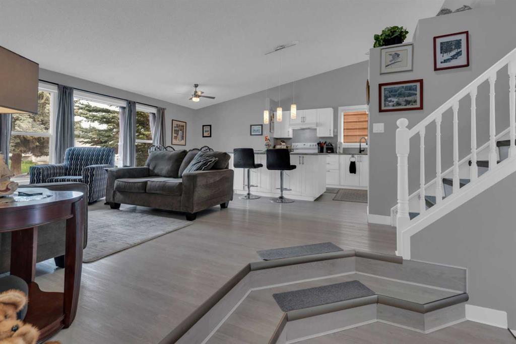 67 Deersaxon Circle SE, Calgary, AB, T2J6R5 photo 3