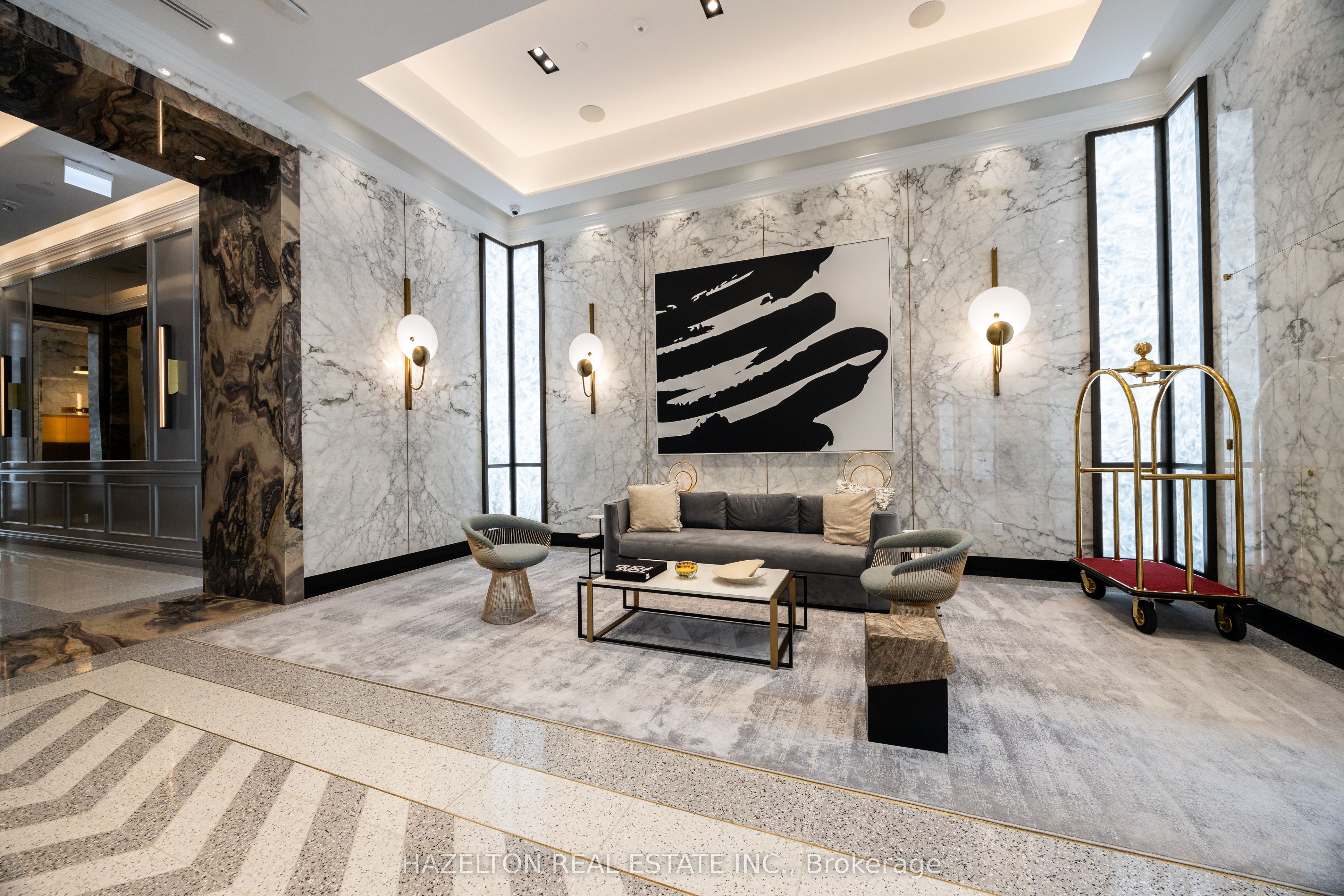 301-455 Wellington Street W, Toronto, ON, M5V 0V8 photo 4