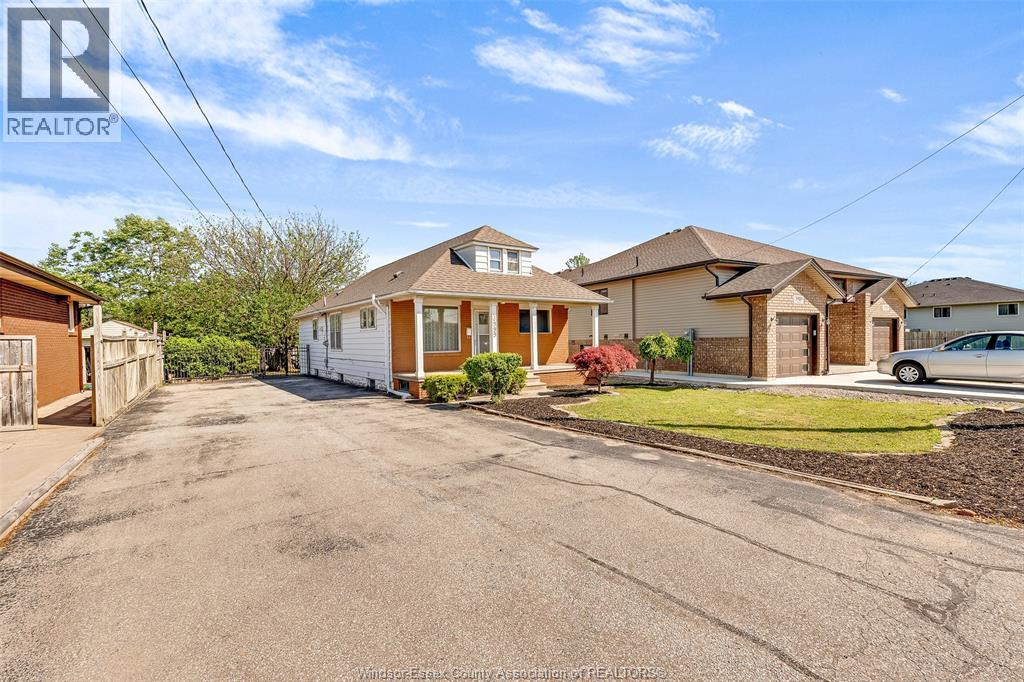 3999 Grand Marais , Windsor, ON, N9A3J8 photo 3