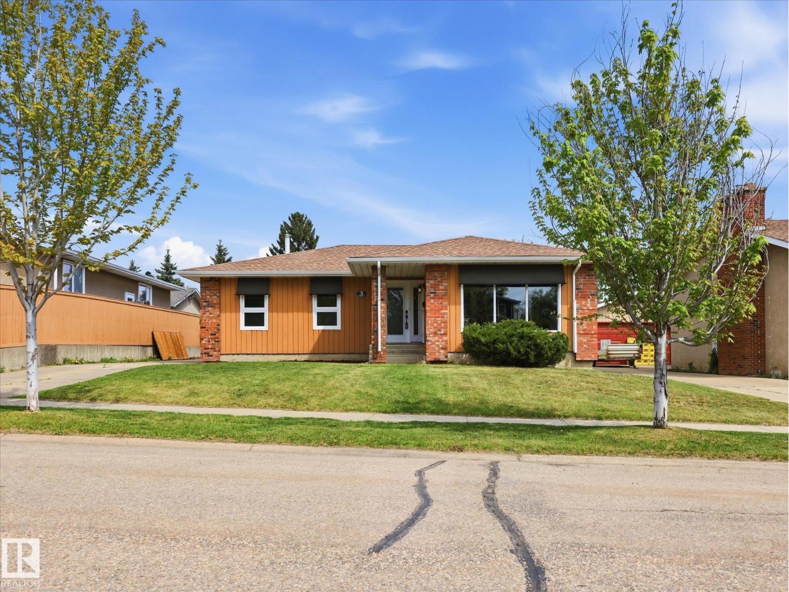 3 Fairfax Crescent, St. Albert, AB, T8N1X9