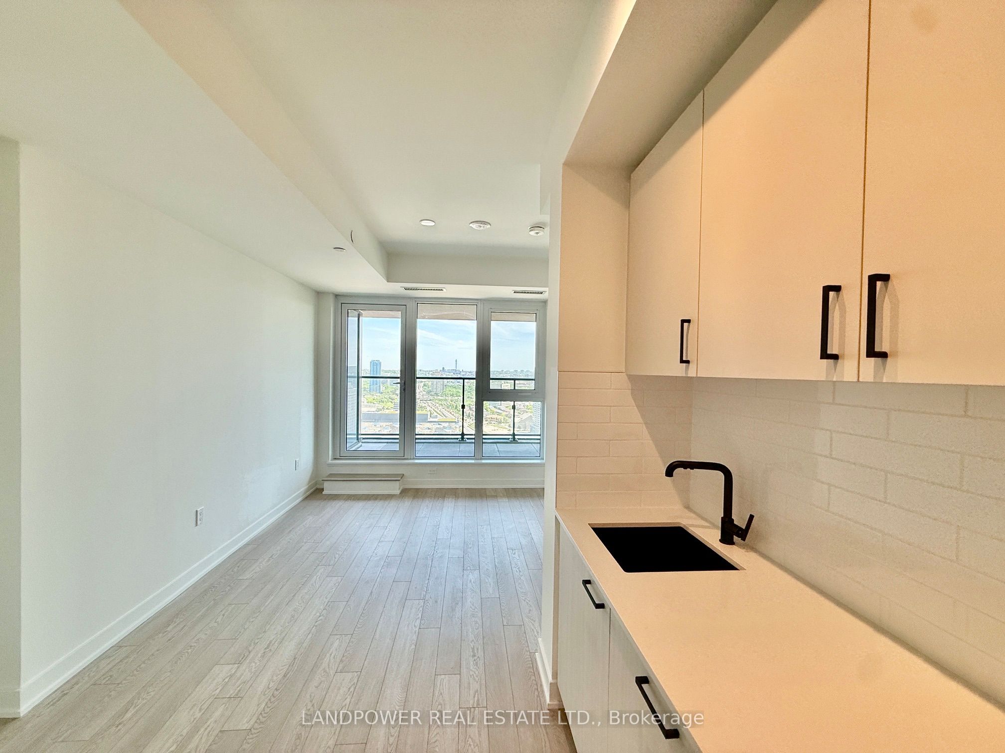 Additional image 3 of 3008-5 Quarrington Lane, Toronto, ON, M3C 0S5