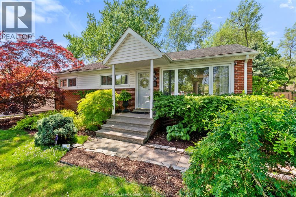 3155 Virginia Park Avenue, Windsor, ON, N9E2C1