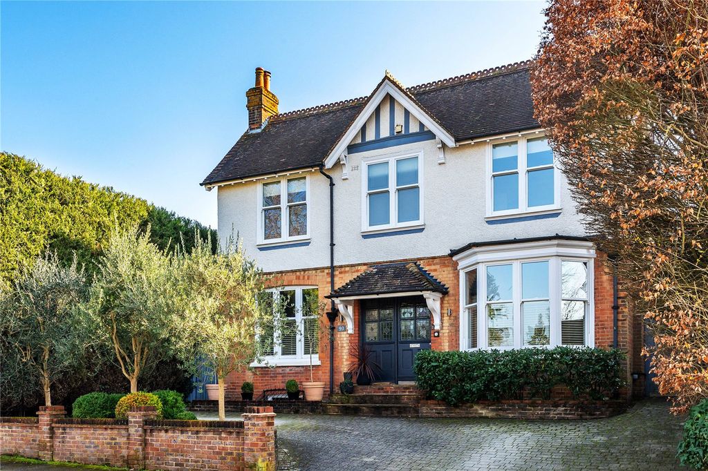 4 bed detached house for saleChart Lane, Reigate, Surrey RH2