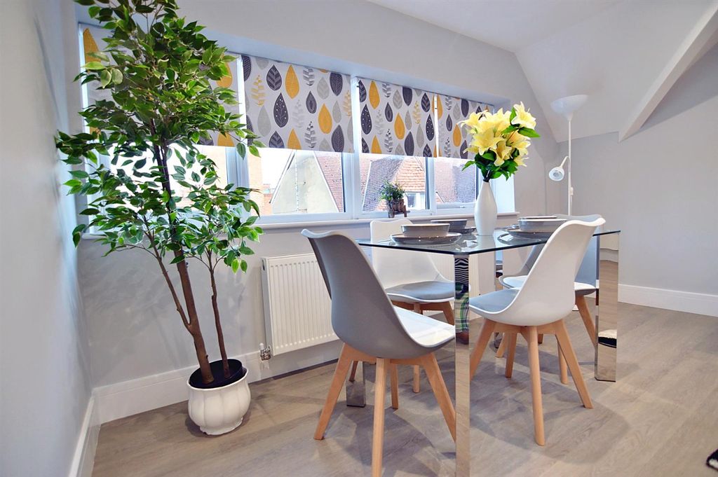 Additional image 8 of 6 bed property for saleCross Street, Reading RG1