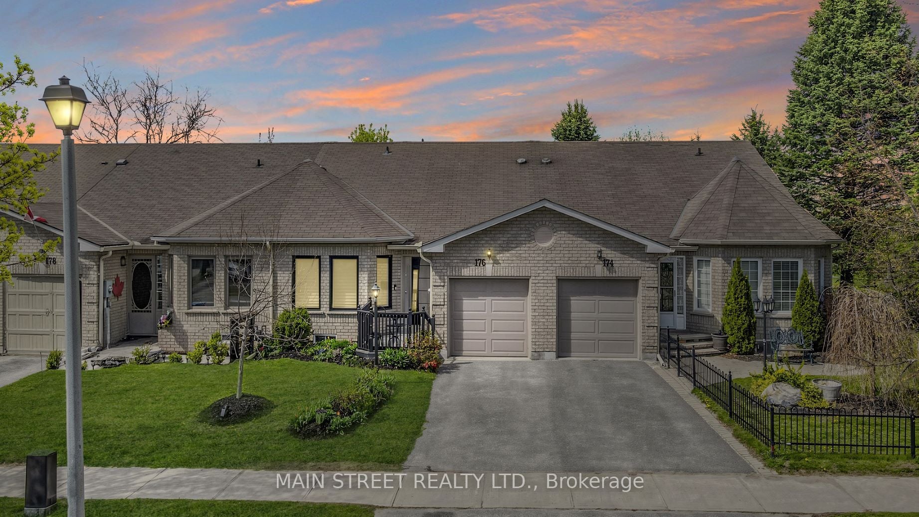 176 Mainprize Crescent, East Gwillimbury, ON, L0G 1M0 photo 2