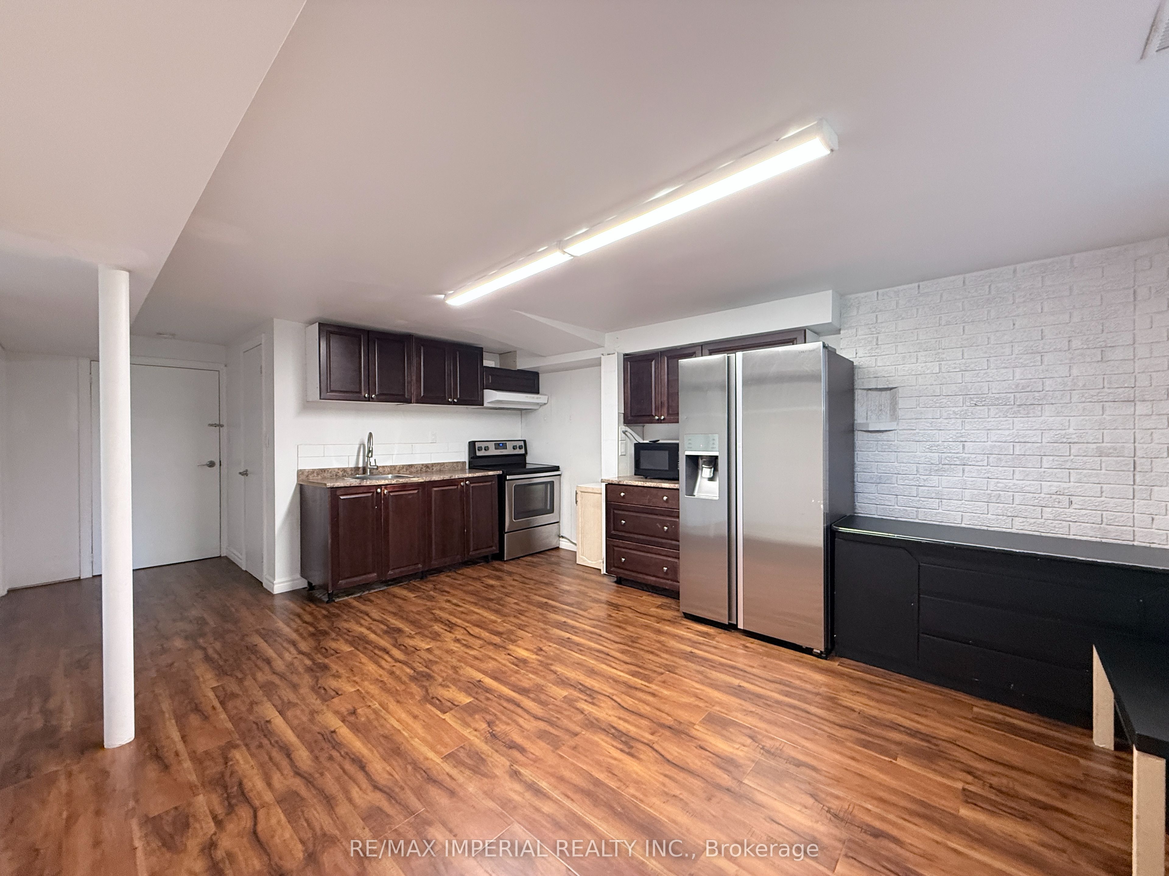 BSMT #2-52 Yongehurst Road, Richmond Hill, ON, L4C 3T2