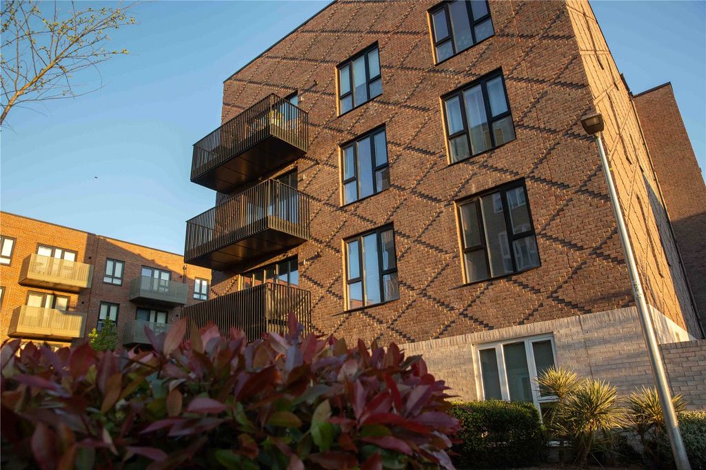 Additional image 17 of 2 bed flat for saleCorys Road, Rochester, Kent ME1