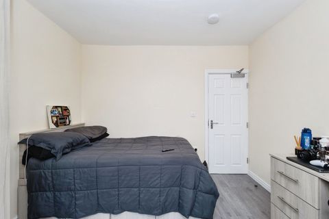 Parrs Wood Road, Manchester M20