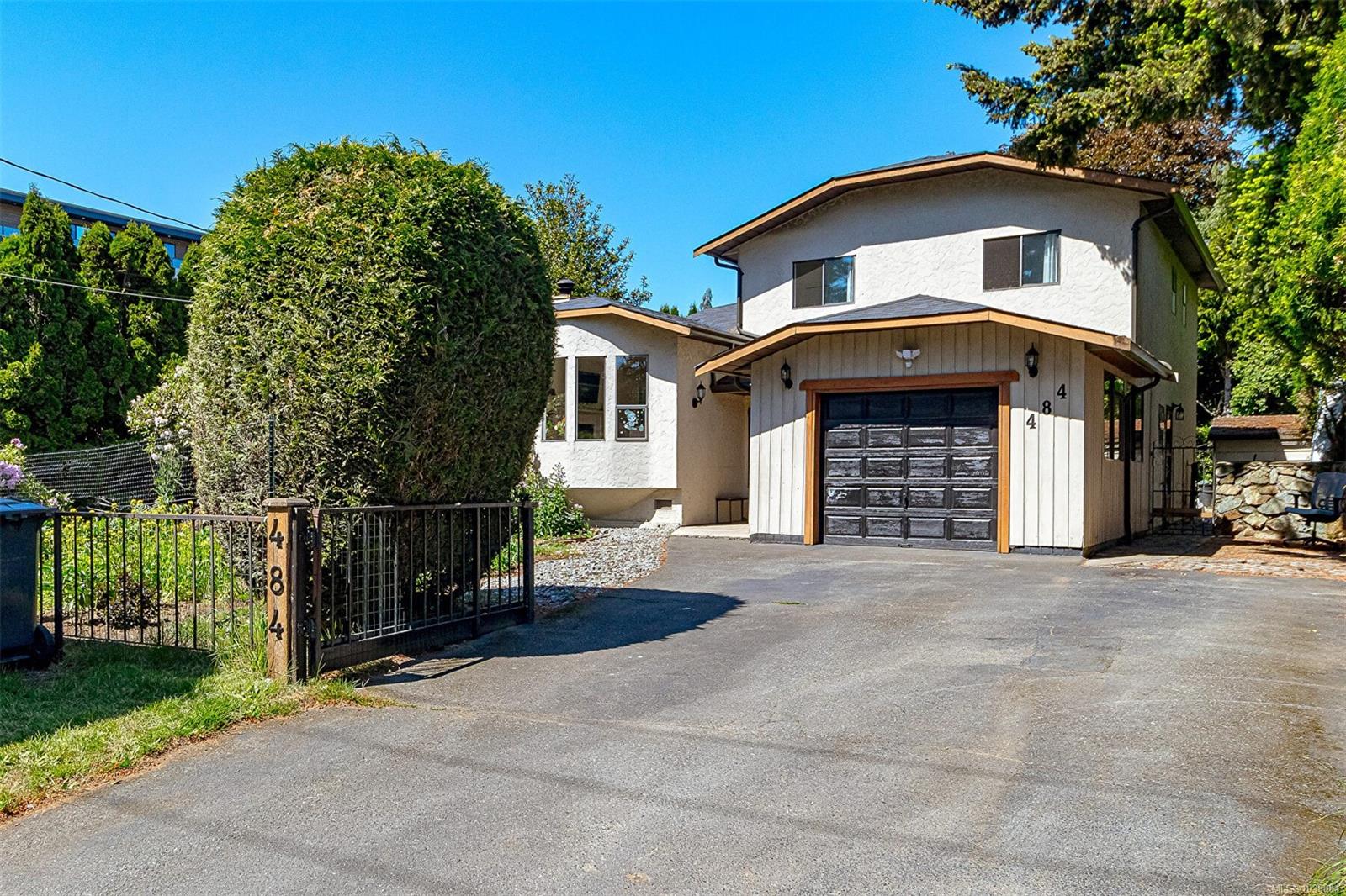 484 Goldstream Avenue, Langford, BC, V9B 2W5 photo 2