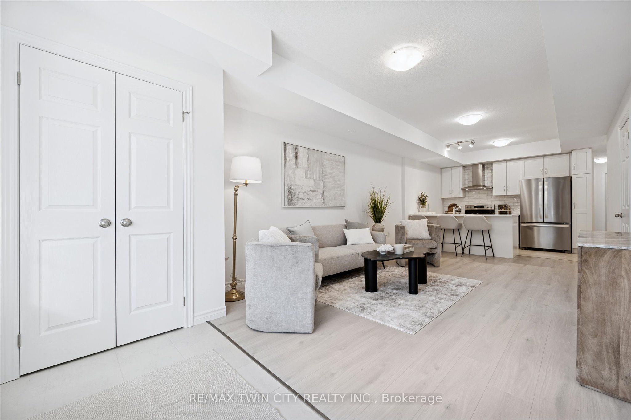 51 Lomond Lane, Kitchener, ON, N2R 0T6 photo 4