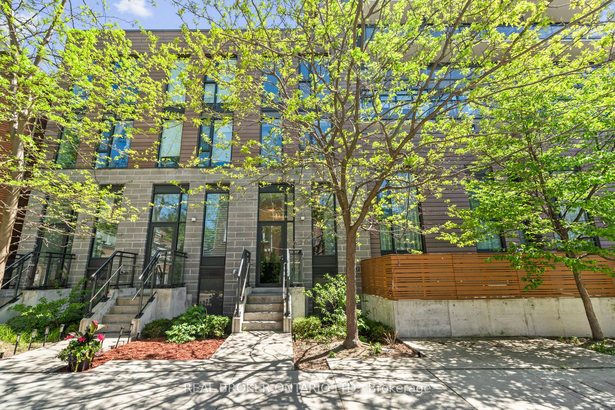 Th3-16 Filmic Lane, Toronto, ON, M4M 3R1