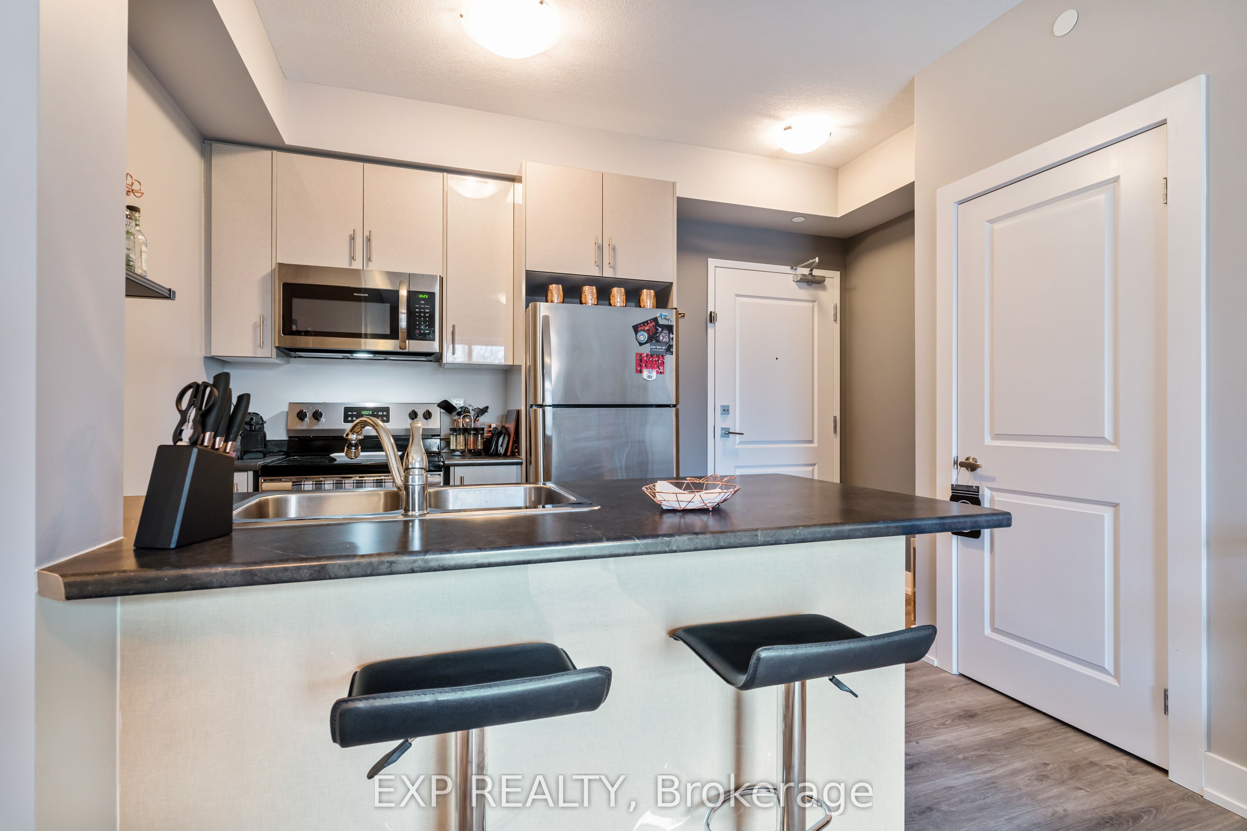 Additional image 3 of 217-125 Shoreview Place, Hamilton, ON, L8E 0K3