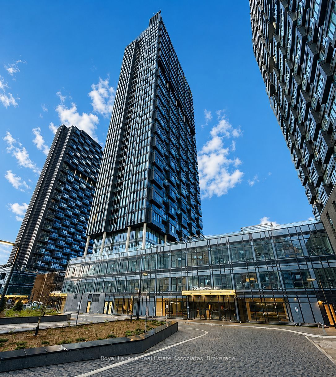 1004-1 Quarrington Lane, Toronto, ON, M3C 0S4