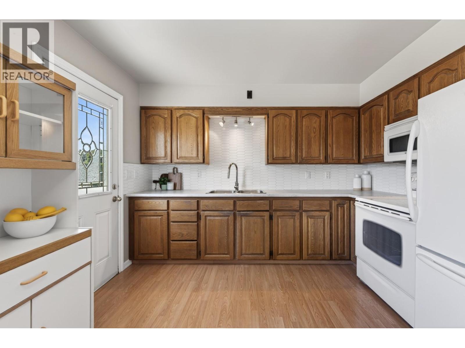 Additional image 3 of 2551 Parkcrest Avenue, Kamloops, BC, V2B4Y4