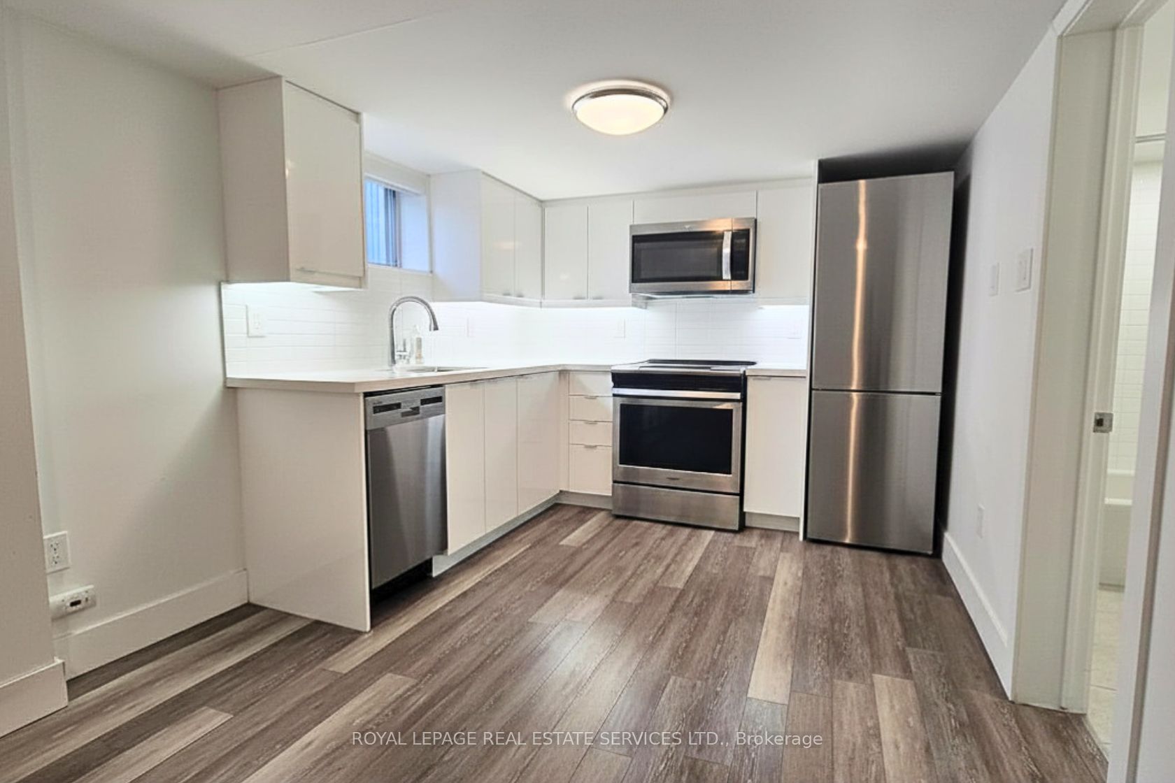 1-28A Third Street, Toronto, ON, M8V 2X6
