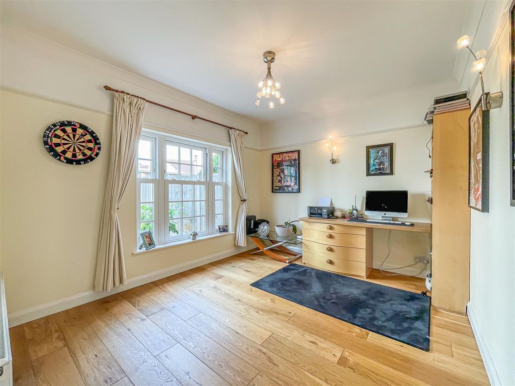 Additional image 13 of 5 bed detached house for saleAshingdon Heights, Rochford SS4