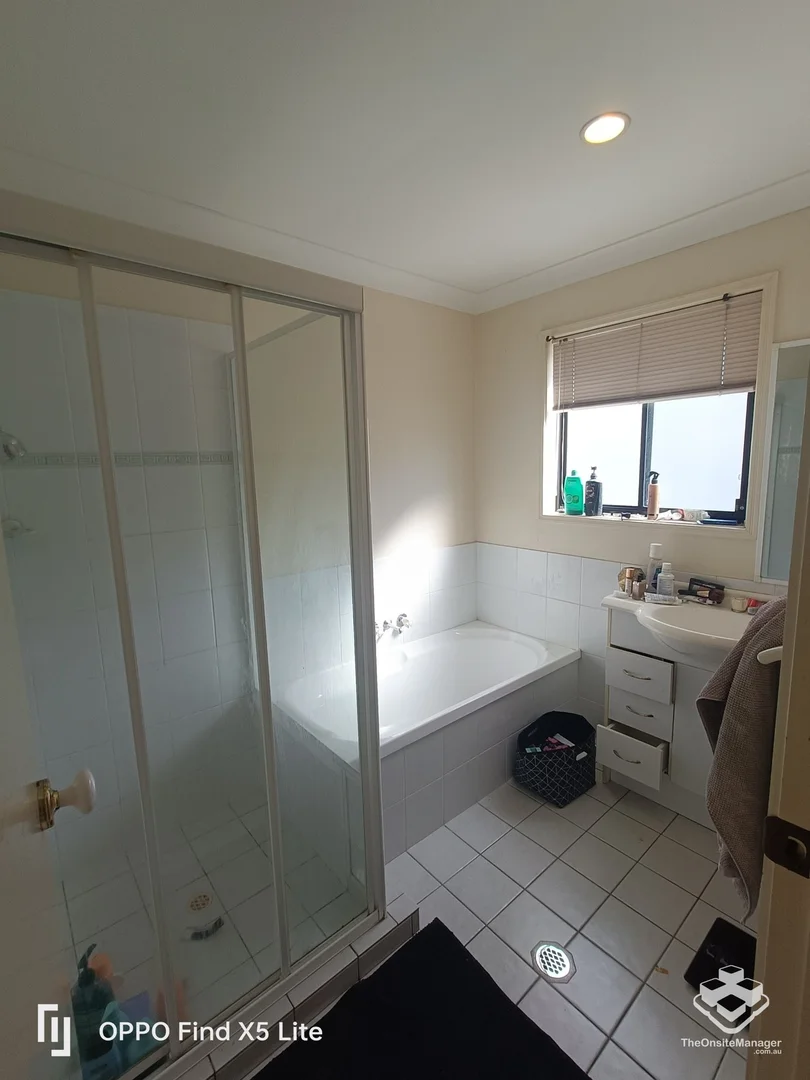 Arundel QLD 4214 photo 5