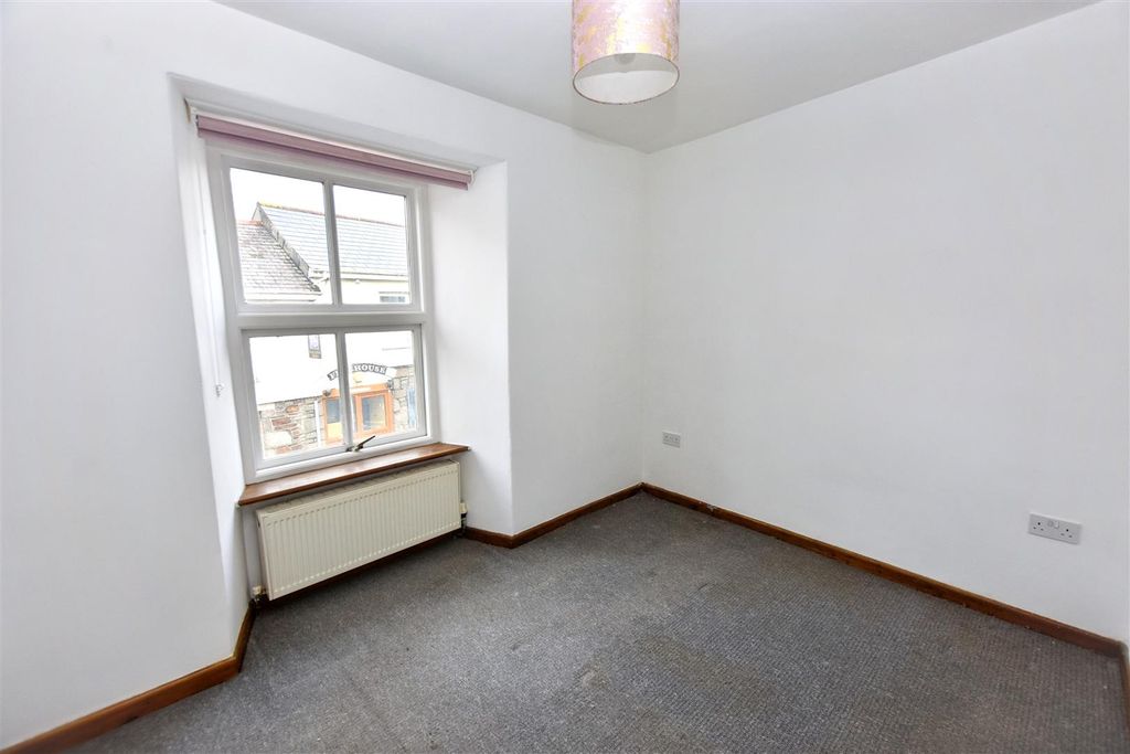 Additional image 9 of 1 bed flat for sale74 Higher Fore Street, Redruth TR15
