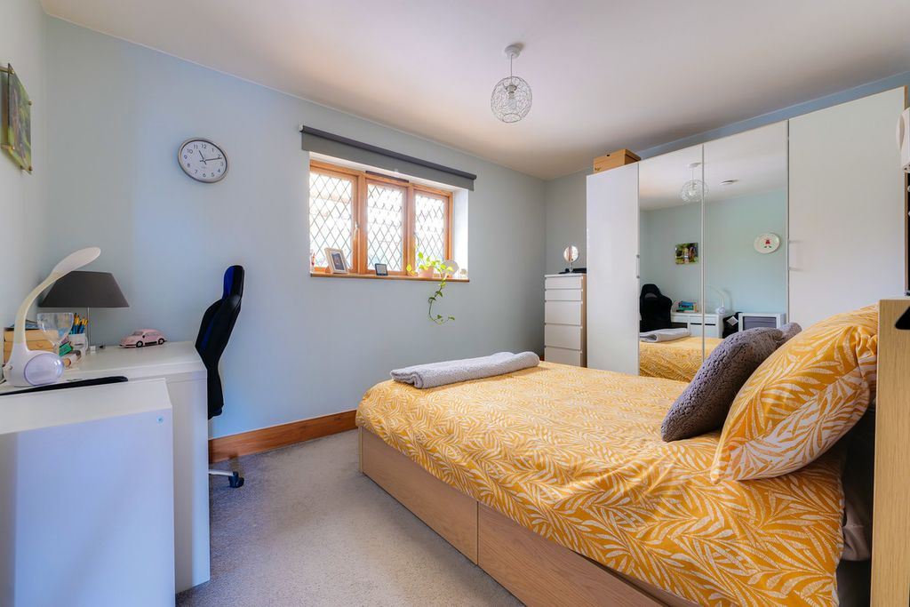 Additional image 11 of 4 bed detached bungalow for saleThe Chase, Rochford SS4