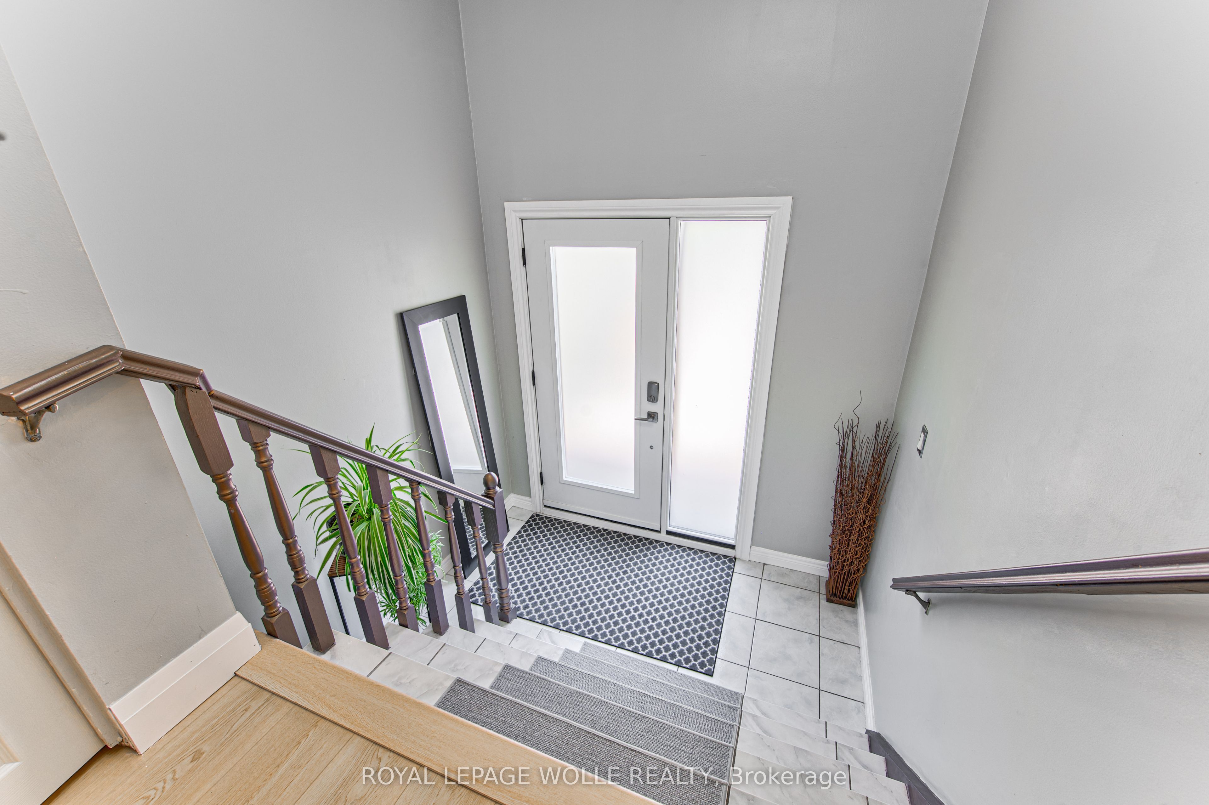 Additional image 3 of 2560 Palisander Avenue, Mississauga, ON, L5B 2L2
