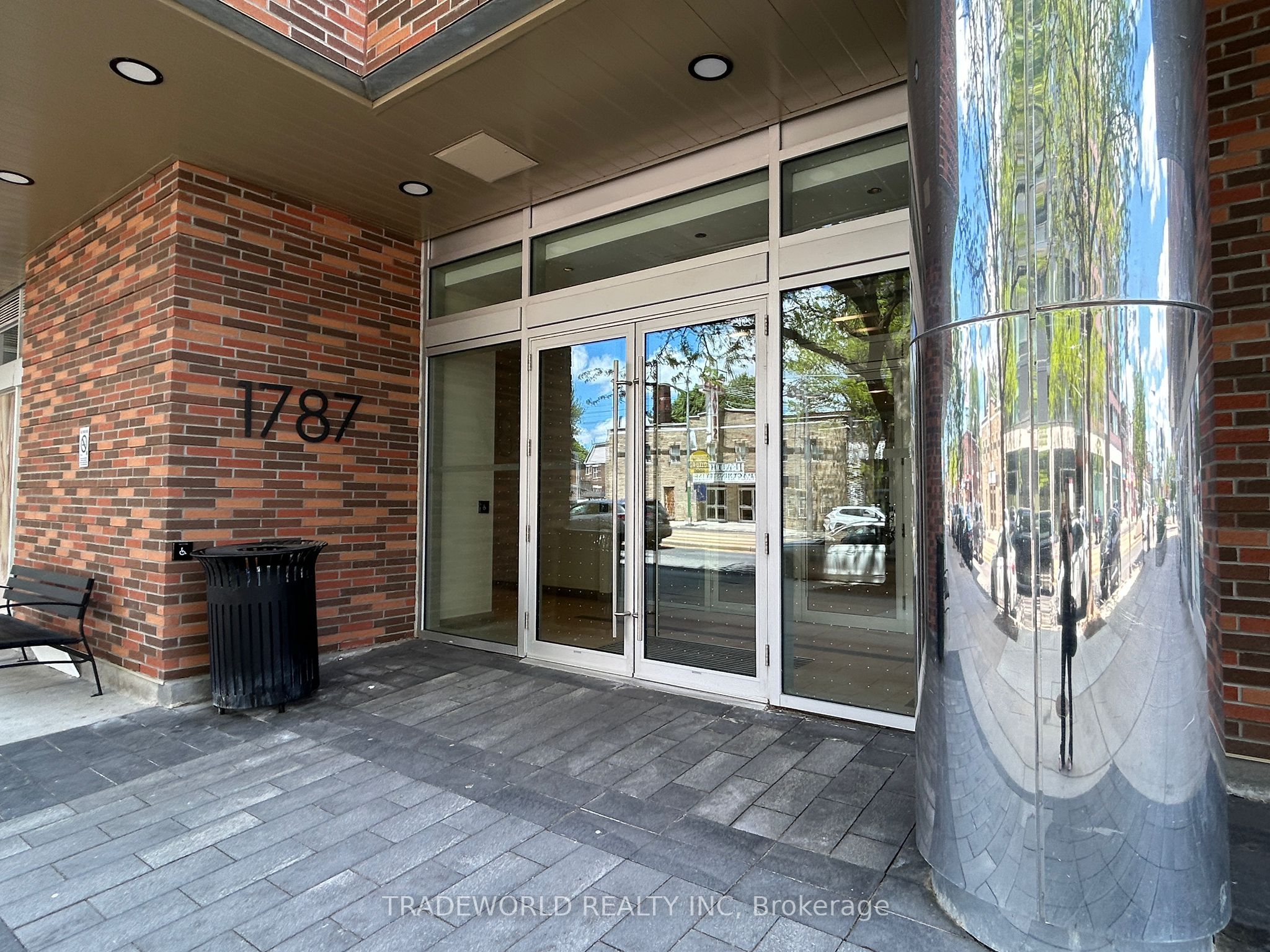 323-1787 St. Clair Avenue W, Toronto, ON, M6N 0B7