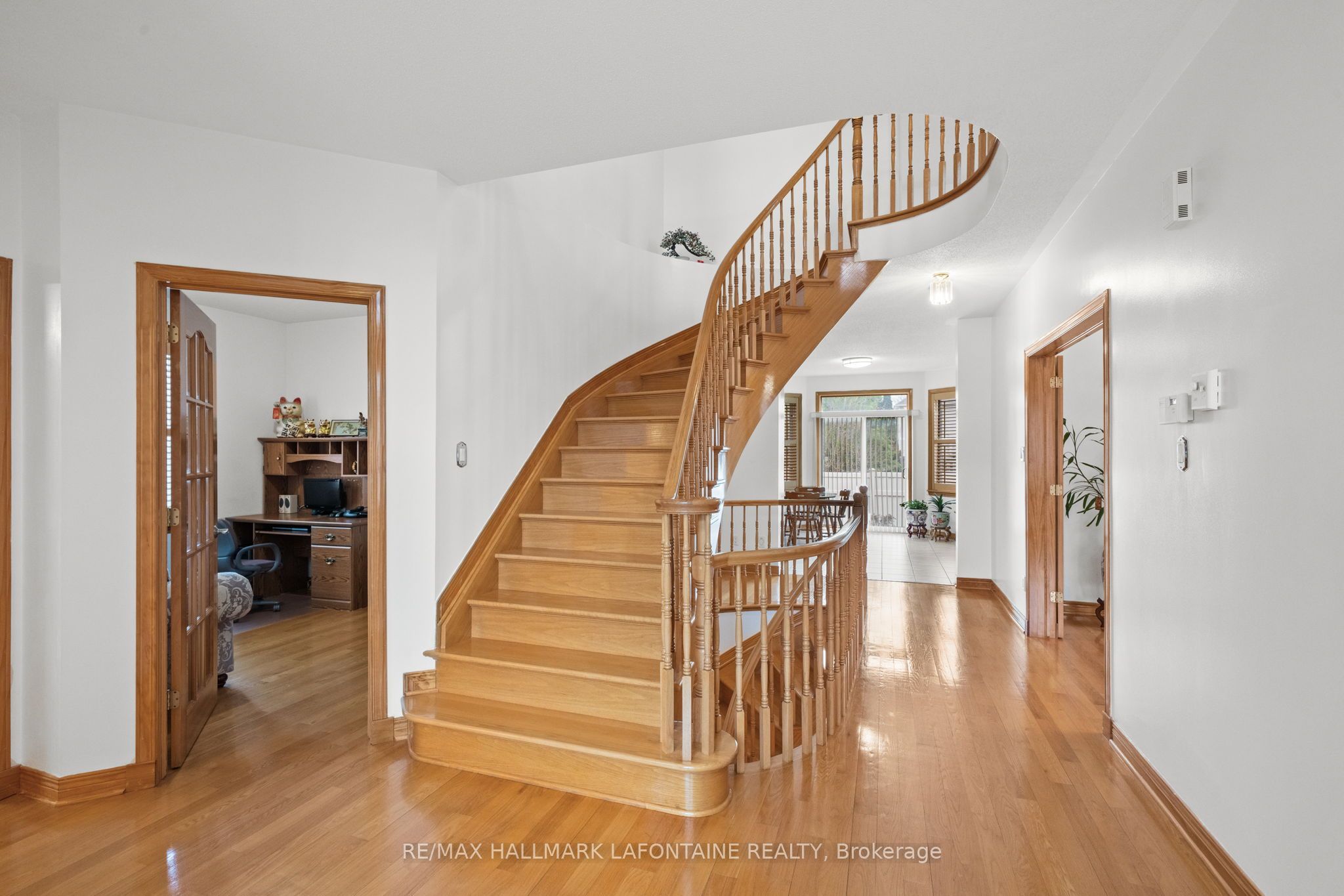 6 Ash Valley Avenue, Ottawa, ON, K2G 6V3 photo 4