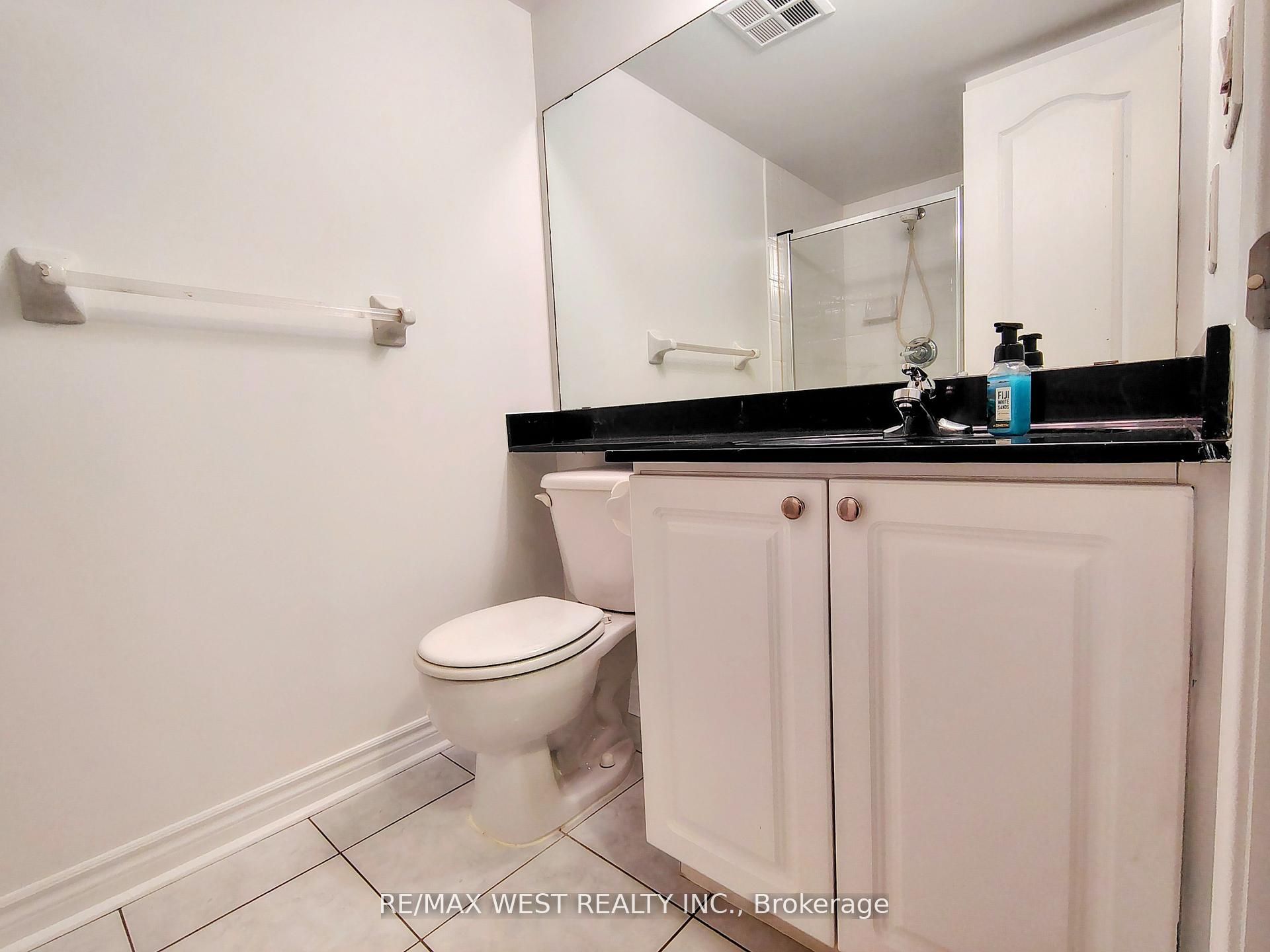 Additional image 4 of 1301-1 Elm Drive, Mississauga, ON, L5B 4M1