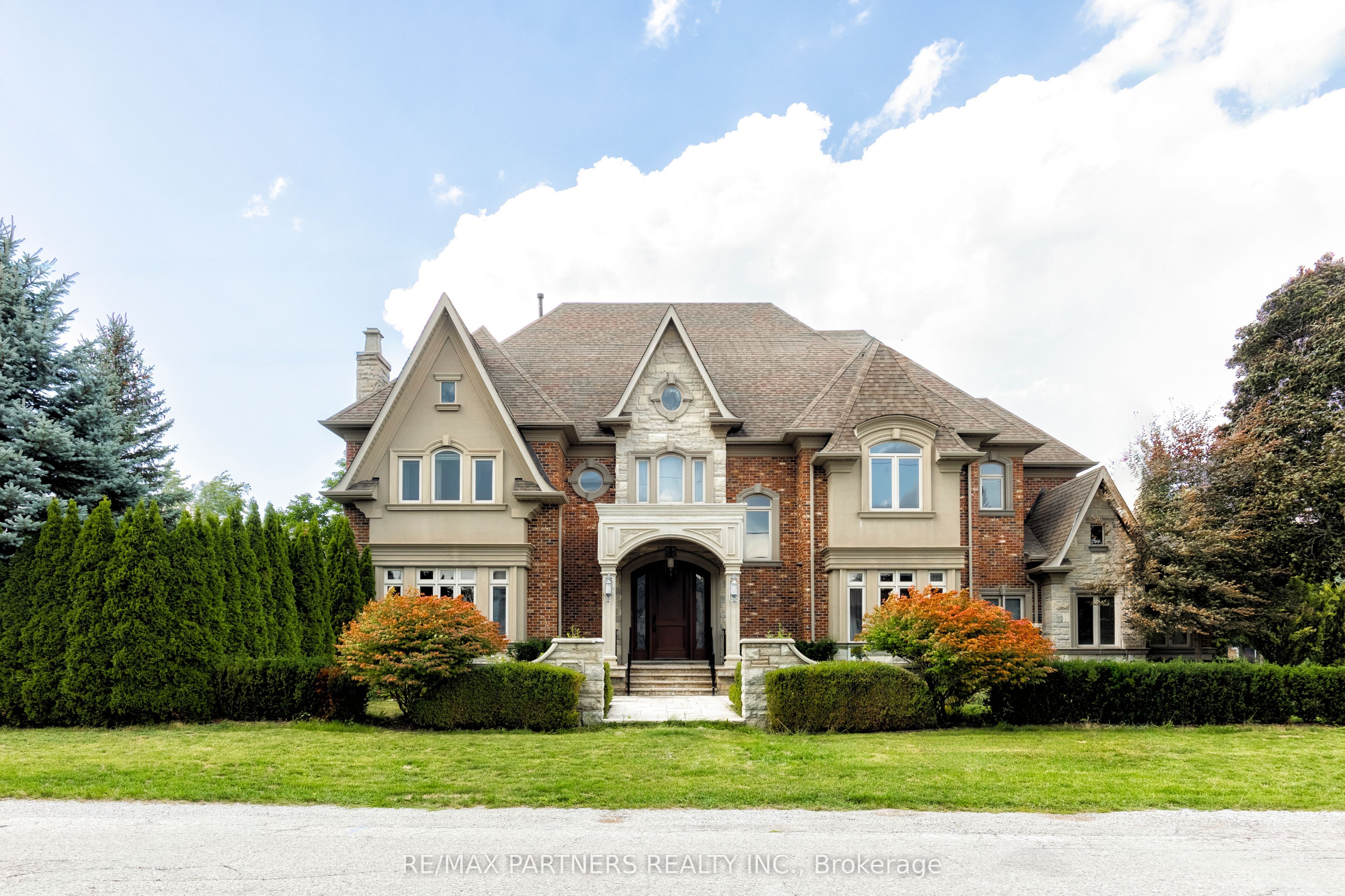 68 Maple Grove Avenue, Richmond Hill, ON, L4E 2X2