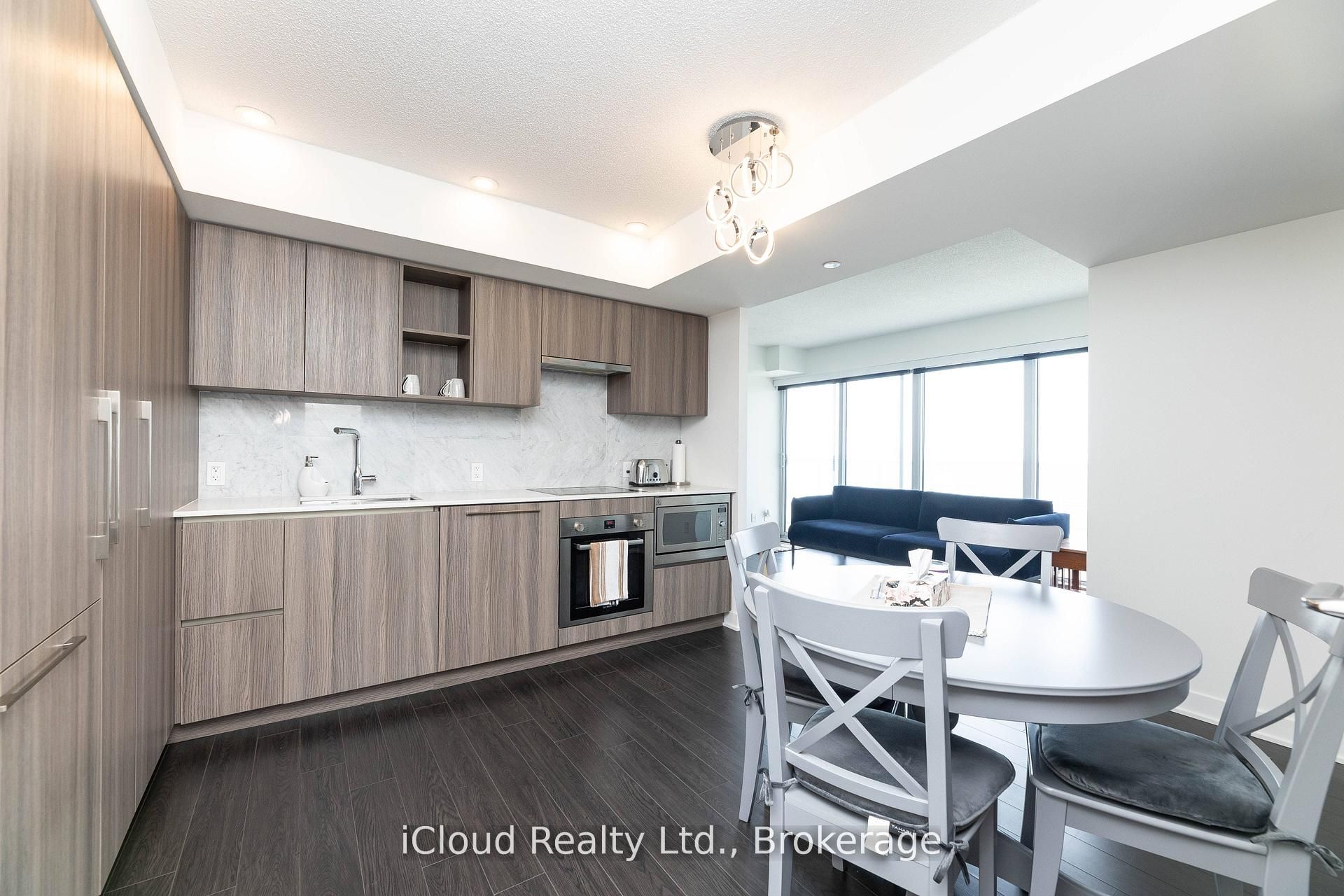 Additional image 4 of 2311-19 Bathurst Street, Toronto, ON, M5V 0N2