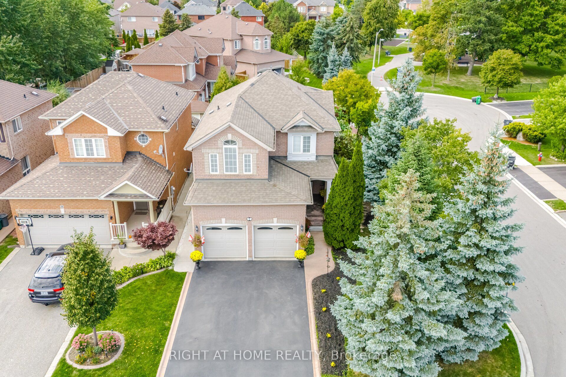 2 Melrose Gardens, Brampton, ON, L7A 1J7 photo 3