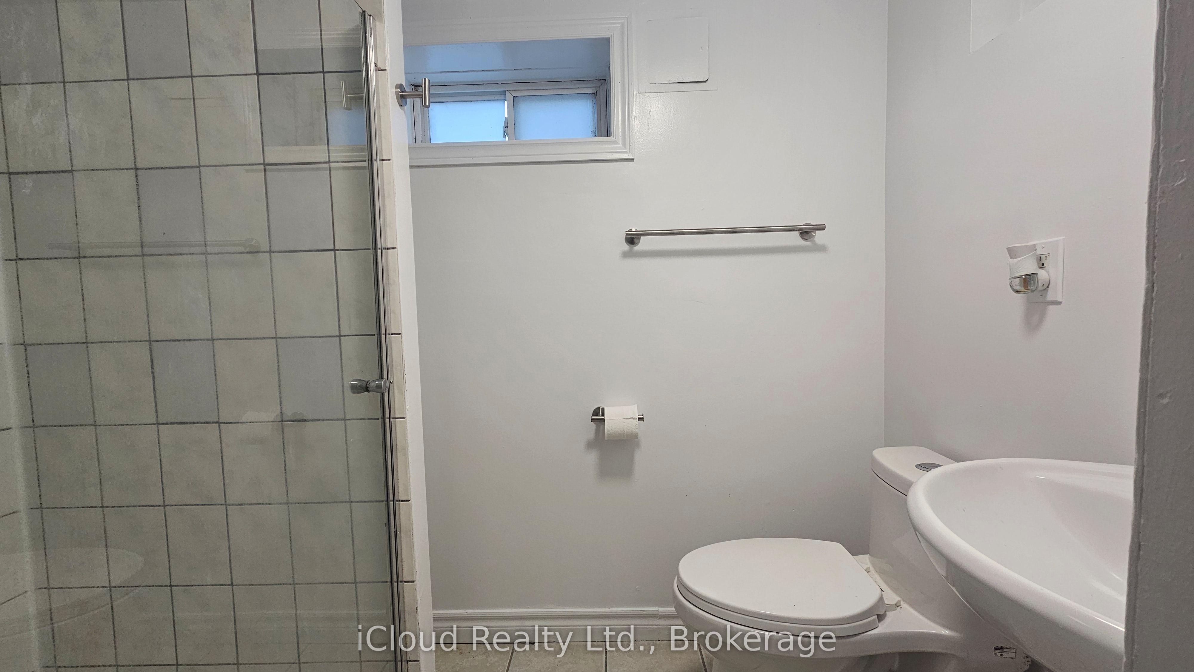 Additional image 6 of Bsmnt-111 Bexhill Avenue, Toronto, ON, M1L 3C2