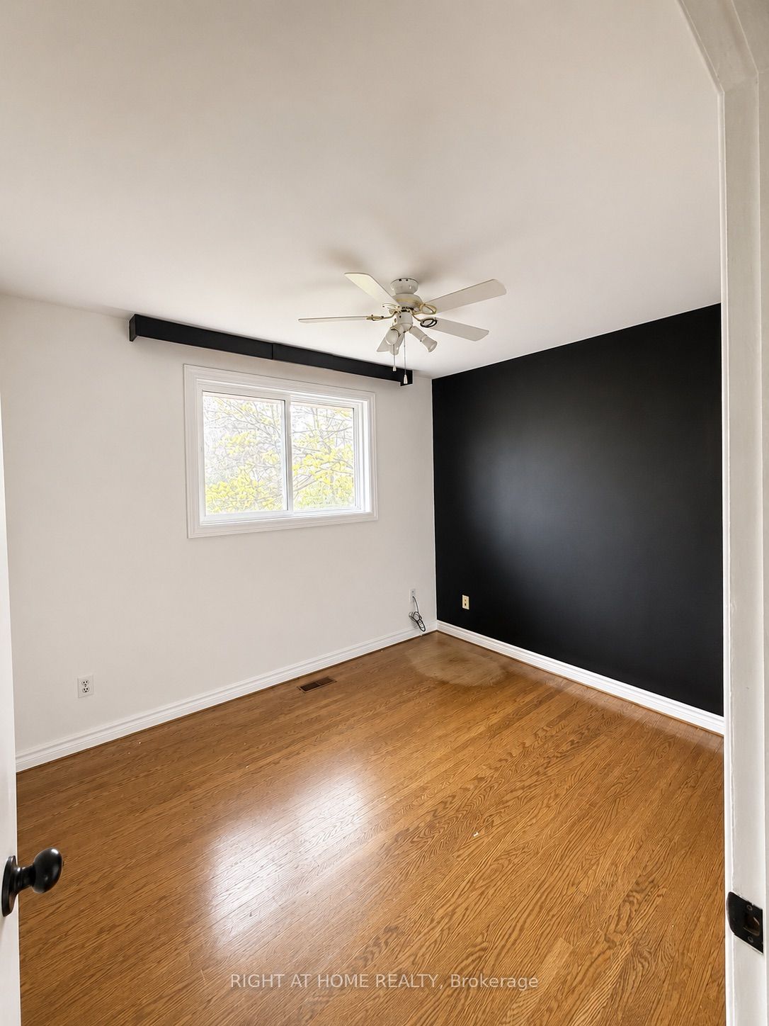 Additional image 3 of 22 Charlbrook Avenue, Barrie, ON, L4M 2Y4