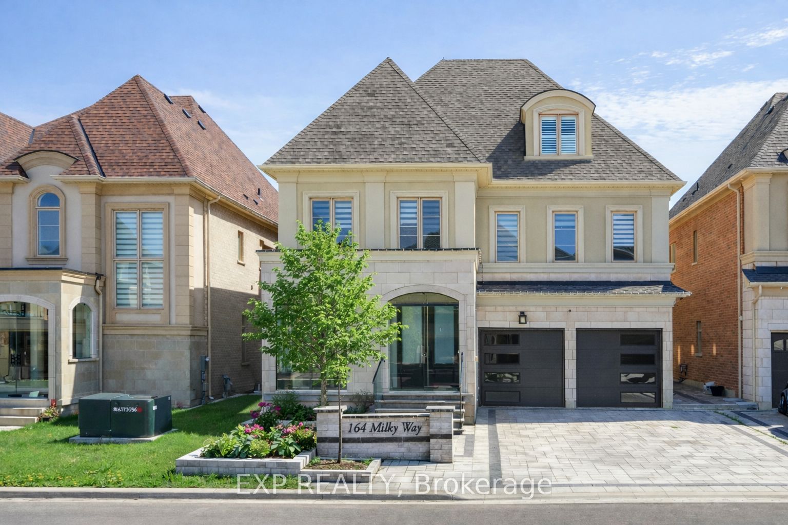 164 Milky Way Drive, Richmond Hill, ON, L4C 4Y3 photo 2