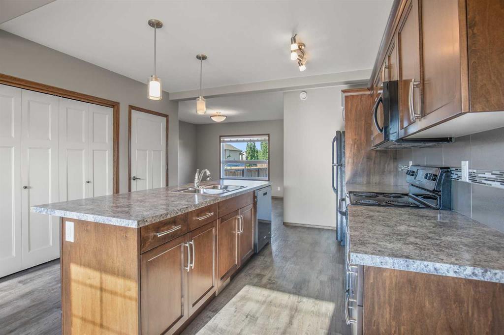 17 Crimson Court, Blackfalds, AB, T4M 0A5 photo 5