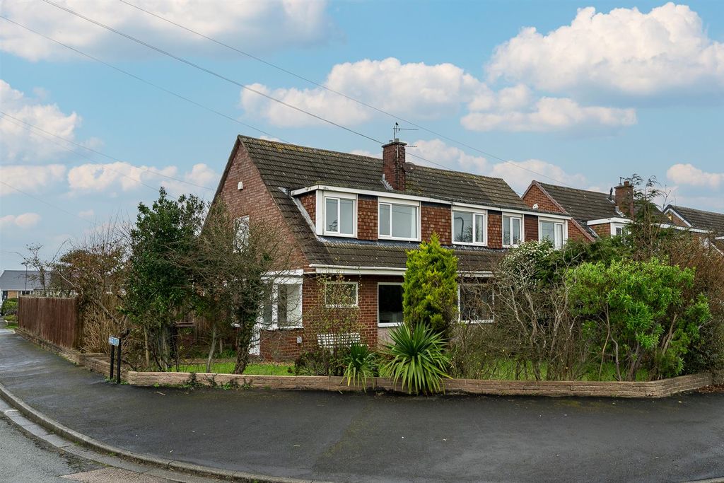 3 bed semi-detached house for salePriory Close, Formby, Liverpool L37