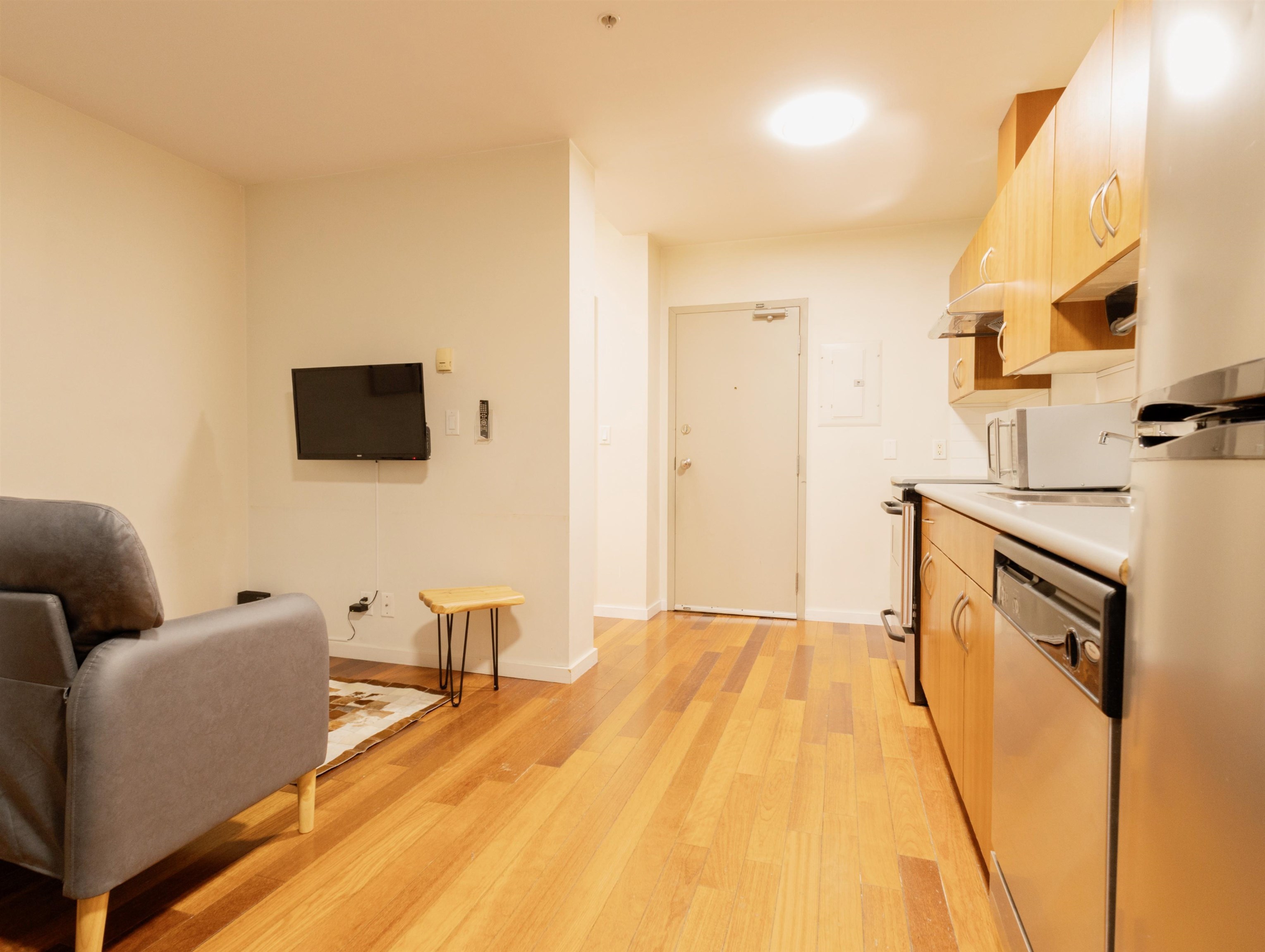 Additional image 2 of 302-440 Richards Street , Vancouver, BC, V6B 2Z3