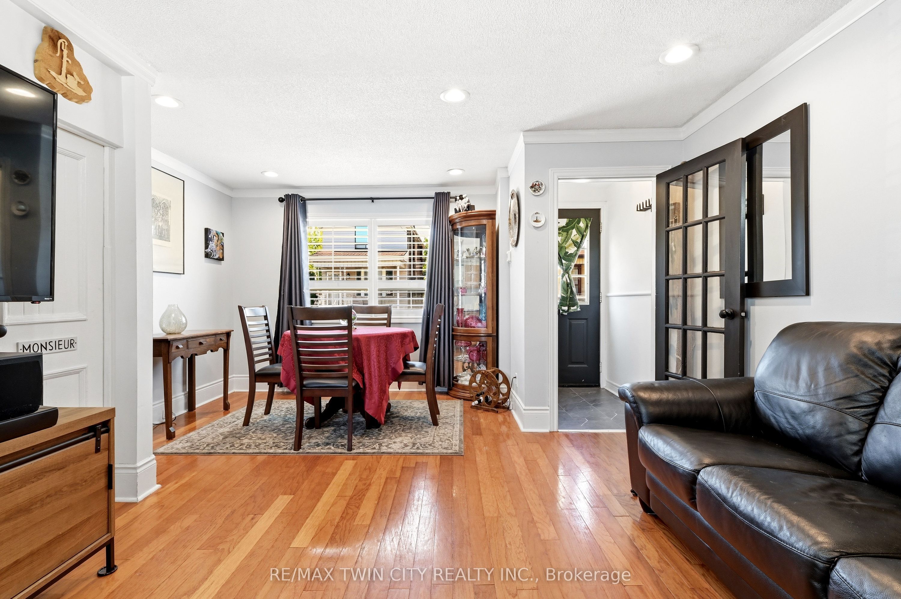 23 Britannia Avenue, Hamilton, ON, L8H 1W3 photo 4