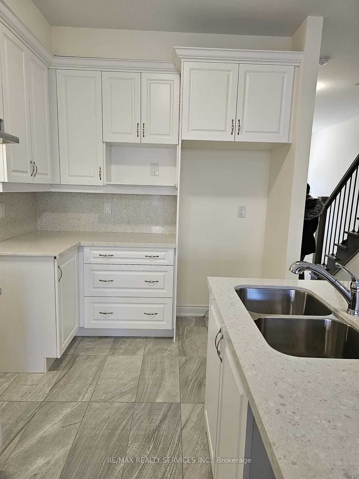 32 Donald Stewart Road, Brampton, ON, L7A 5J8 photo 4