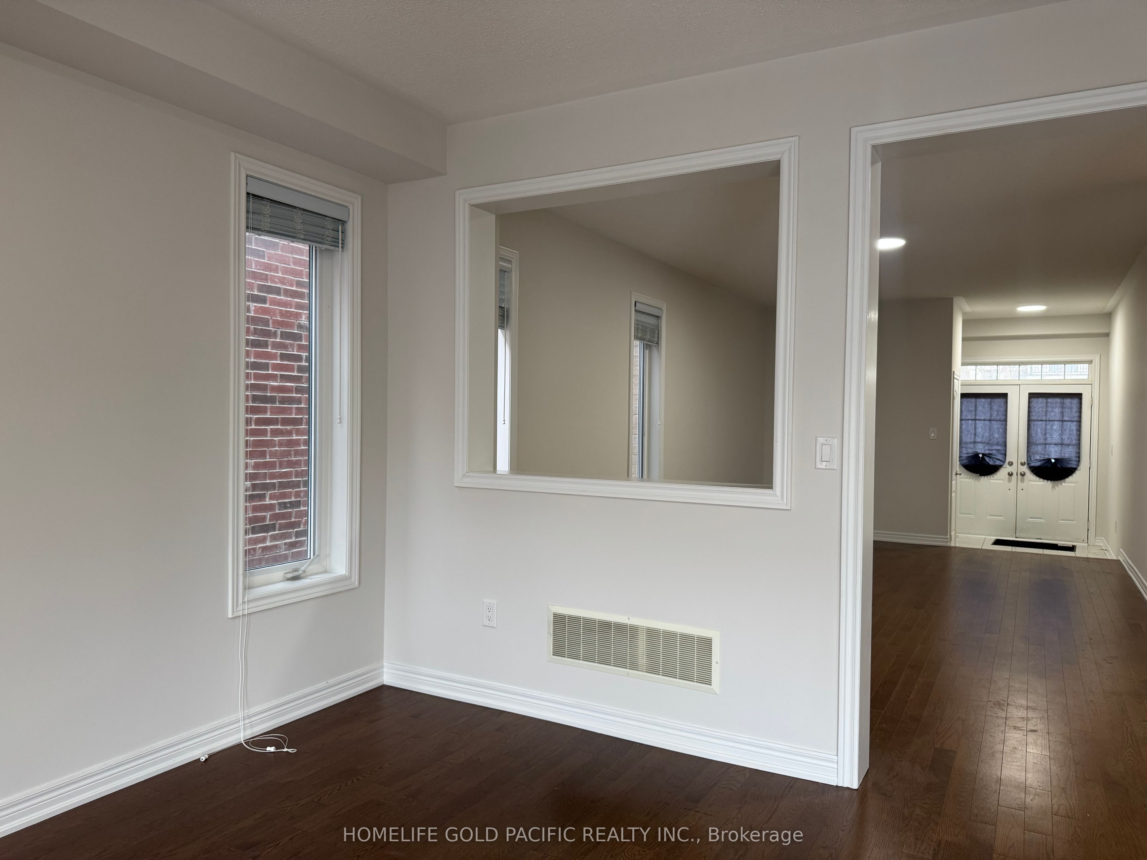 30 Hancock Street, Aurora, ON, L4G 7C4 photo 3