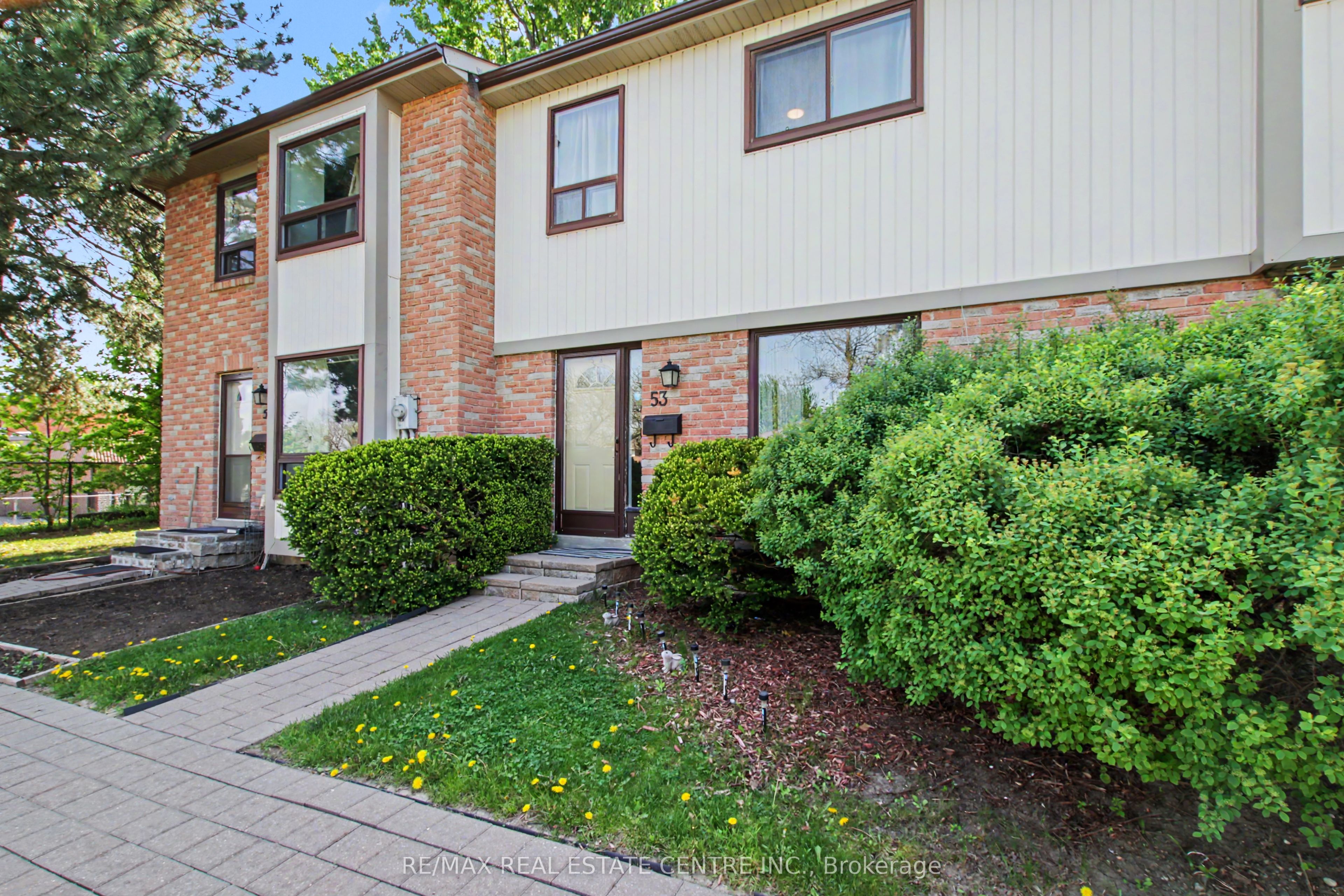 53-53 Mcmullen Crescent, Brampton, ON, L6S 3M2 photo 3