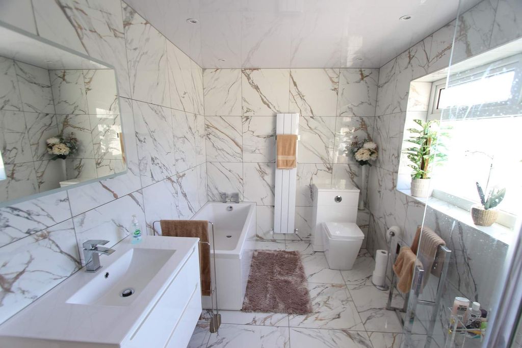 Additional image 25 of 5 bed detached house for saleLowerfold Way, Shawclough, Rochdale OL12