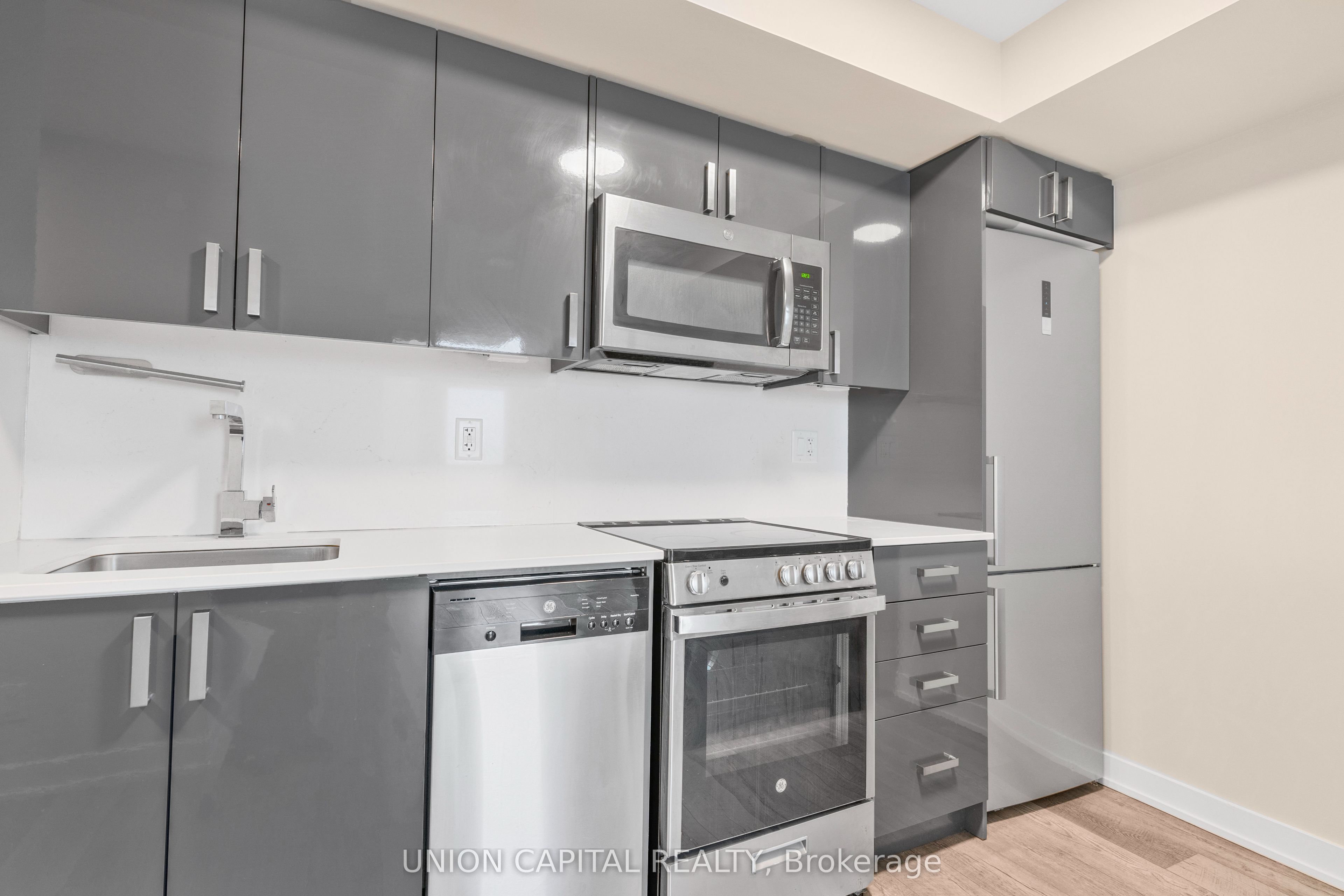 Additional image 4 of 1014-38 Monte Kwinter Court, Toronto, ON, M4P 1E4