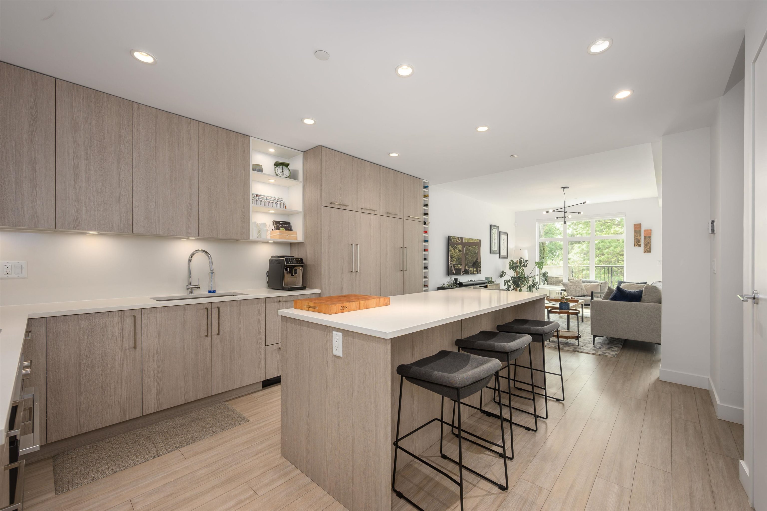 108-733 3rd Street E, North Vancouver, BC, V7L 1G8