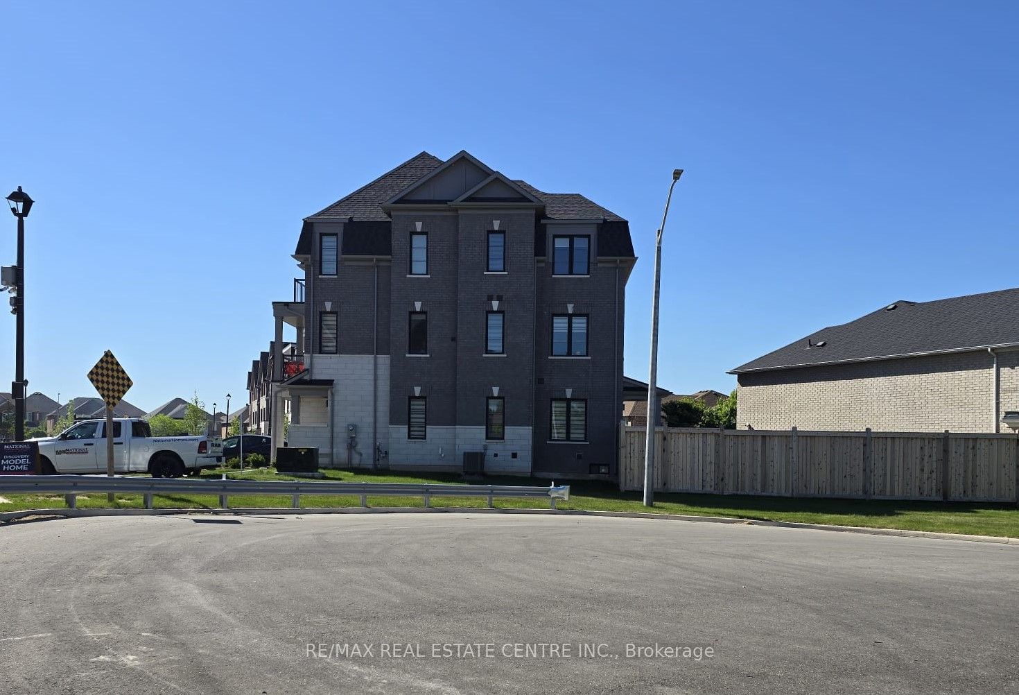 Additional image 3 of 5959 Saigon Street, Mississauga, ON, L6H 7G1