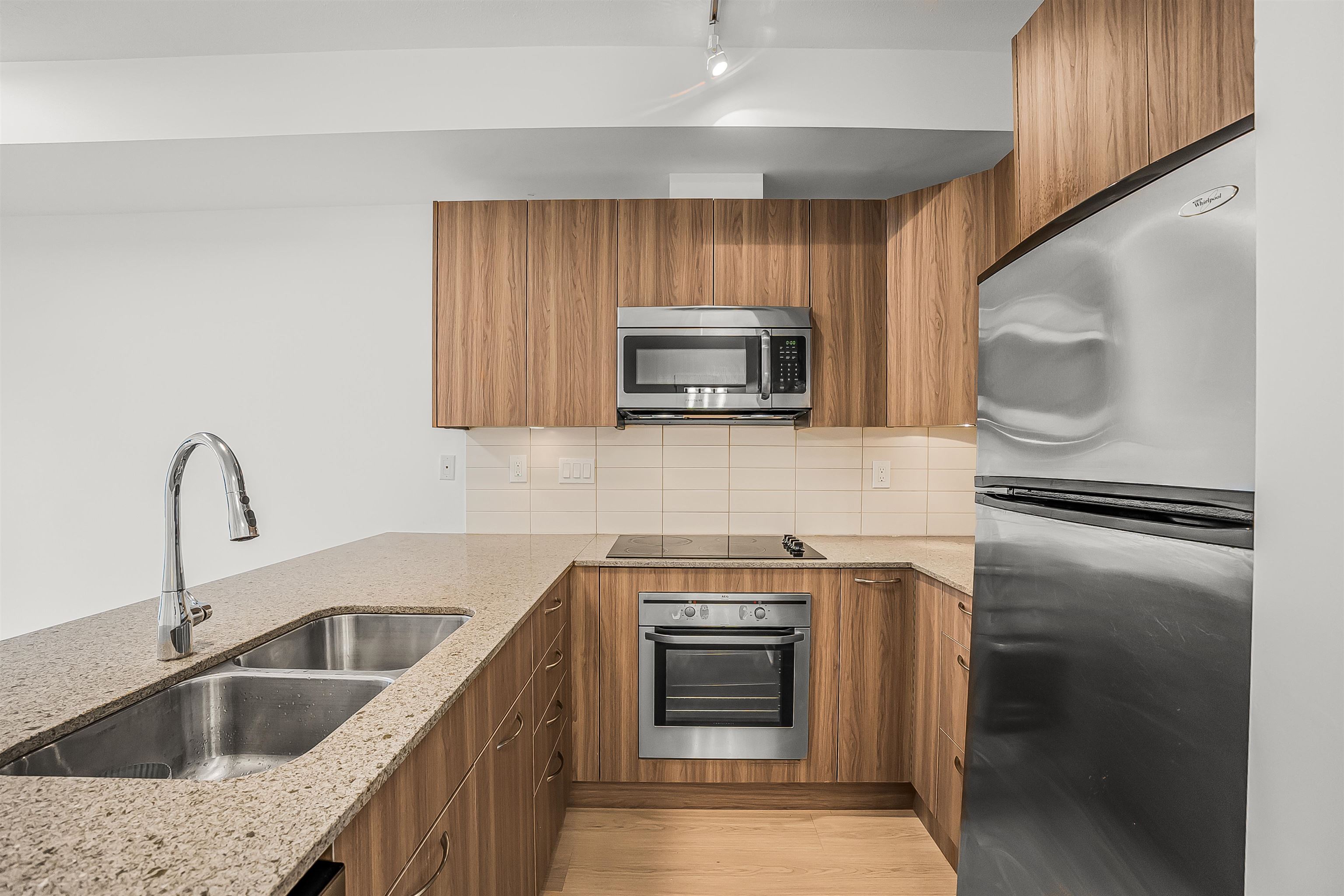 Additional image 3 of 103-13321 102a Avenue, Surrey, BC, V3T 1P6