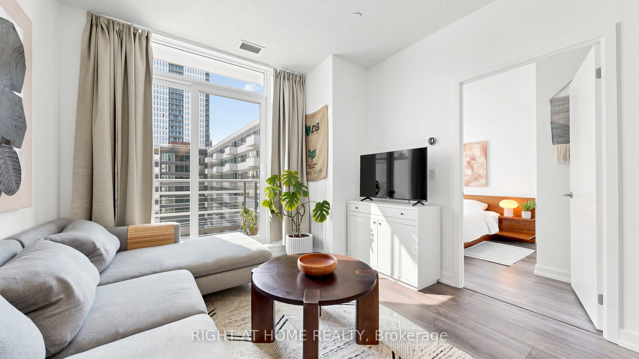 714-200 Sackville Street, Toronto, ON, M5A 0C4