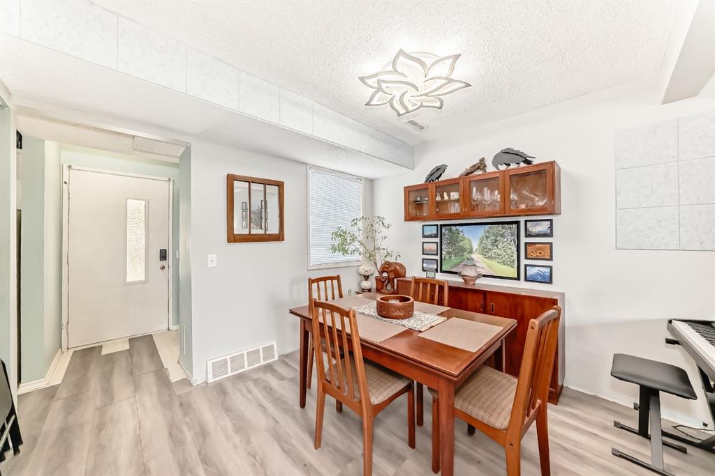 409-2520 Palliser Drive SW, Calgary, AB, T2V 4S9 photo 2