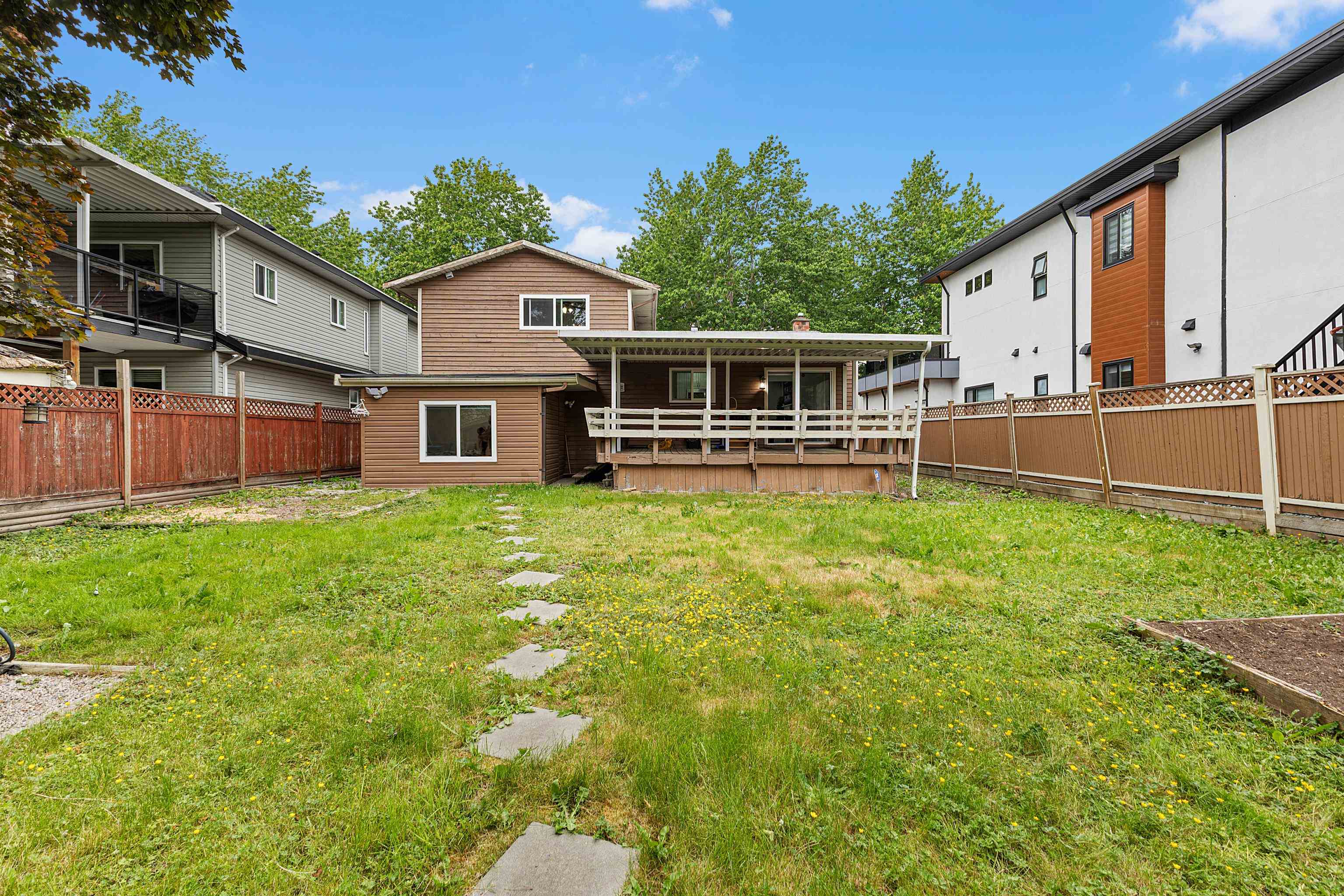 14518 85a Avenue, Surrey, BC, V3S 5T6 photo 4