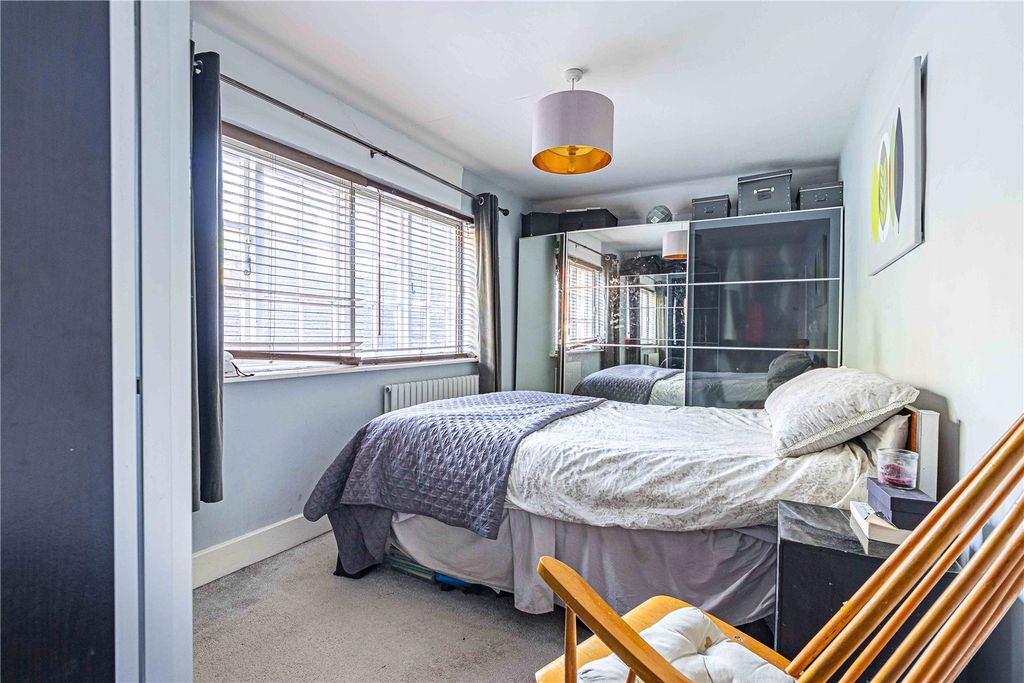 Additional image 12 of 5 bed detached house for saleThe Avenue, Radlett, Hertfordshire WD7
